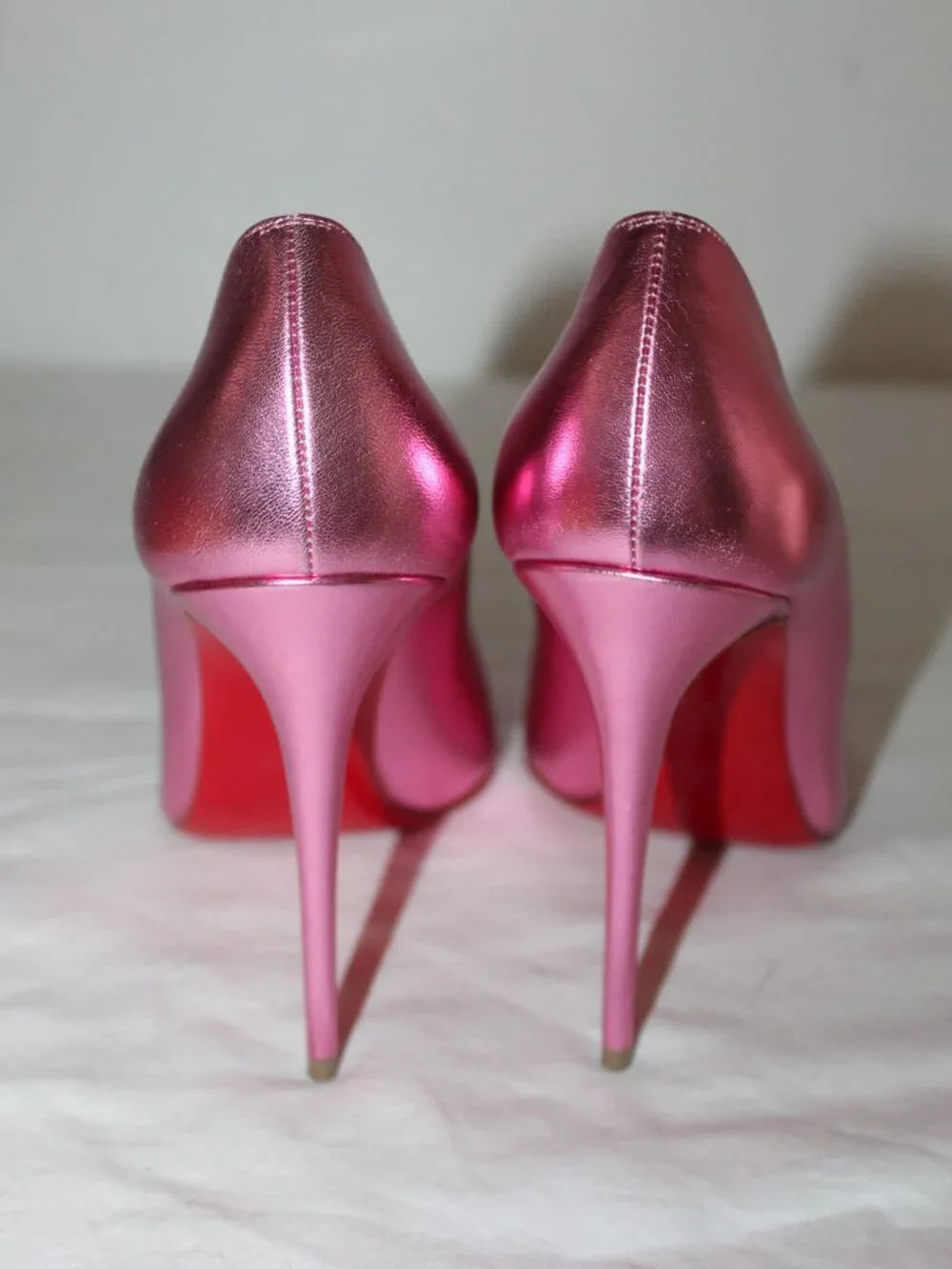 NEW Christian Louboutin Metallic Pink Hot Chick Heels Pumps Red Bottom 39.5